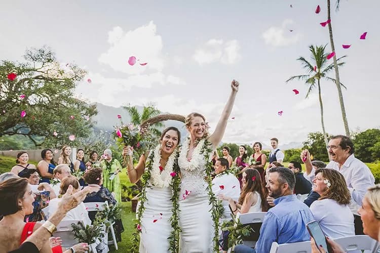 Hawaii Wedding Photographers on Oahu